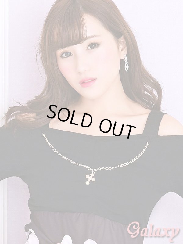 画像12: GOLDクロスチャーム付*シェーディングローズ柄ドッキングオフショルミニワンピース*2color (12)