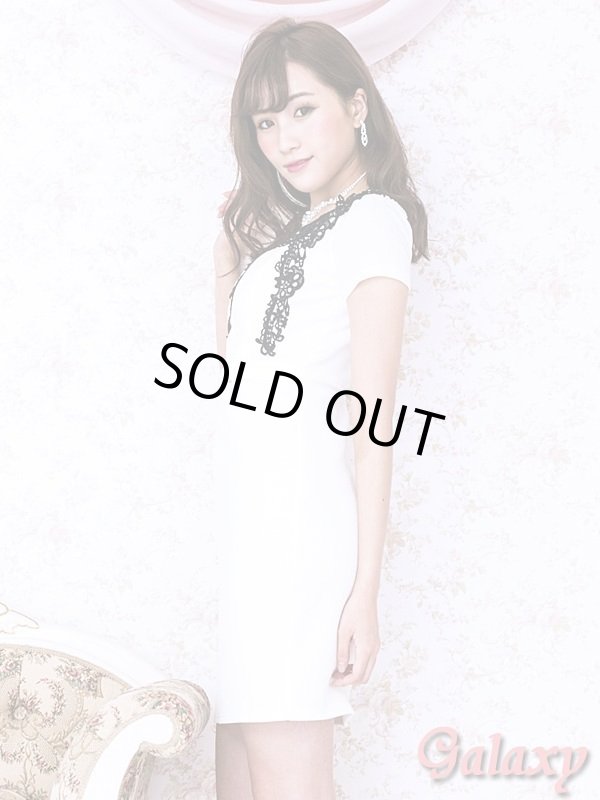 画像9: ラグジュアリーレース重ね*GOLDバックル付フェイクベルト*オフショルバイカラータイトミニドレス*2color*S/M/L (9)