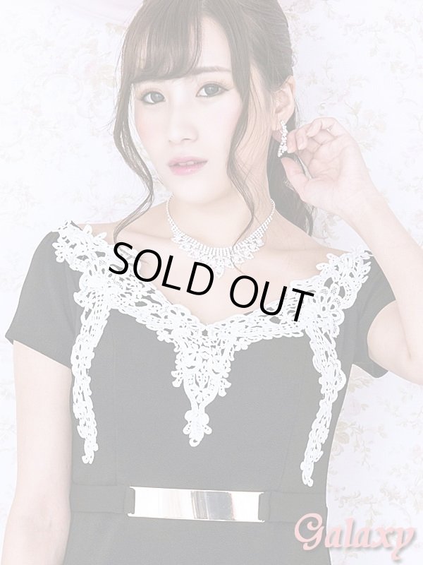 画像6: ラグジュアリーレース重ね*GOLDバックル付フェイクベルト*オフショルバイカラータイトミニドレス*2color*S/M/L (6)