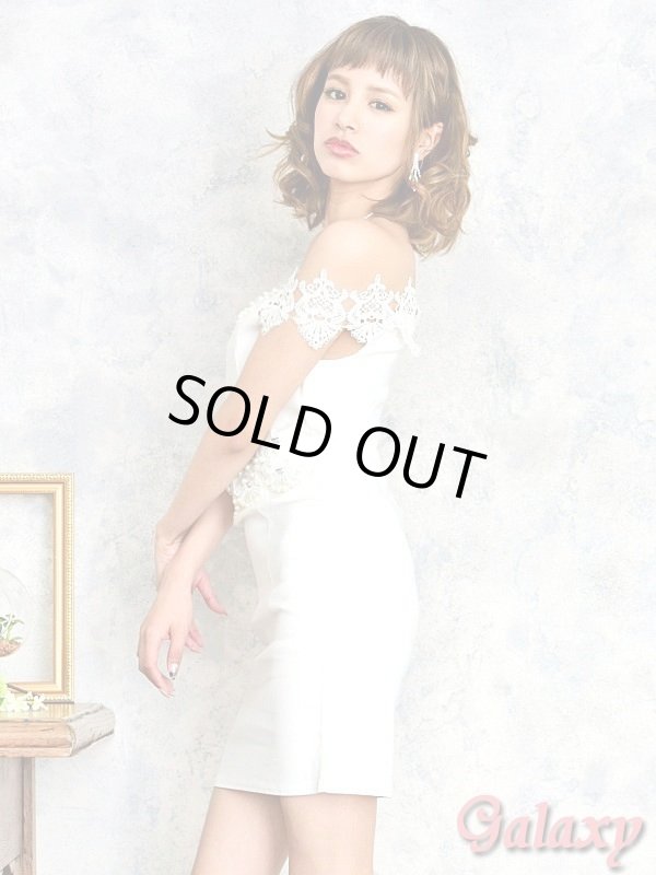 画像9: レースドッキングオフショルダーネックビーズ付スリムラインワンピース*2color*M/L (9)