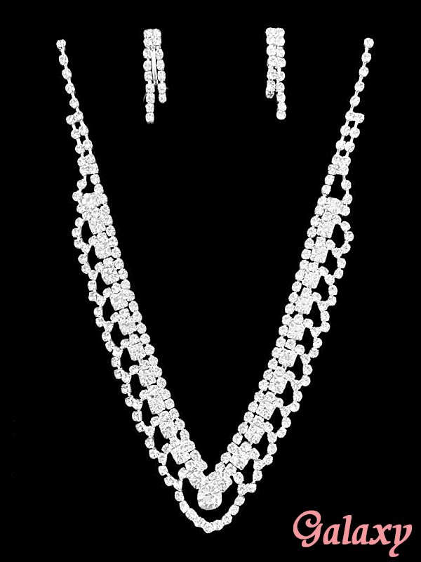 画像5: Vラインデザイン*ラインストーンアクセサリー2点セット【ネックレス・イヤリング】 (5)